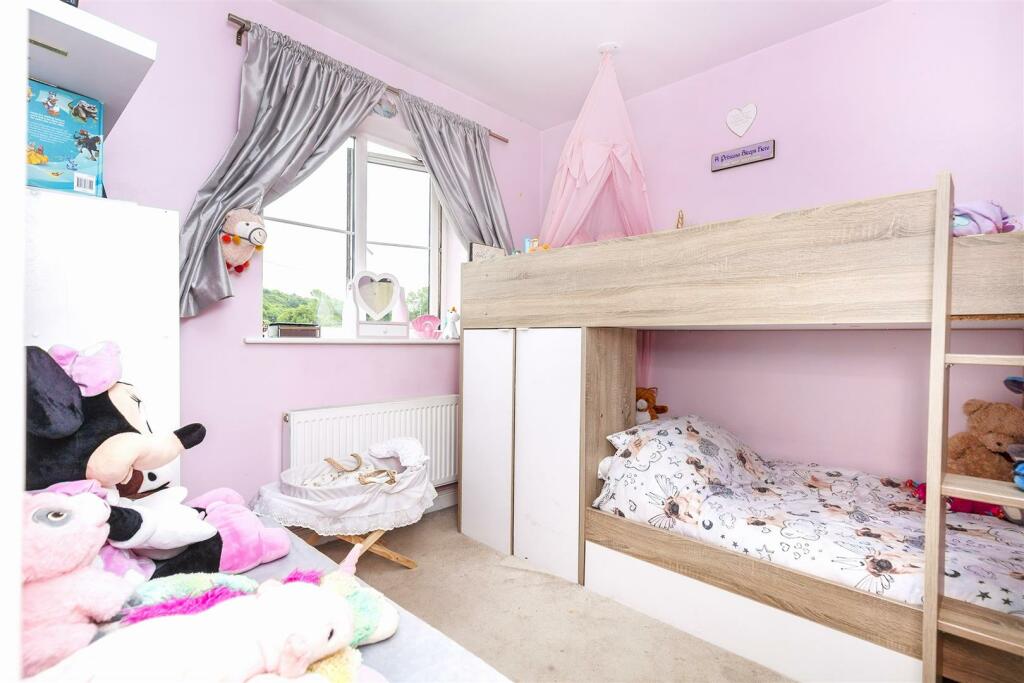 Bramleys Estate Agents - Heatherdale - Halifax (21