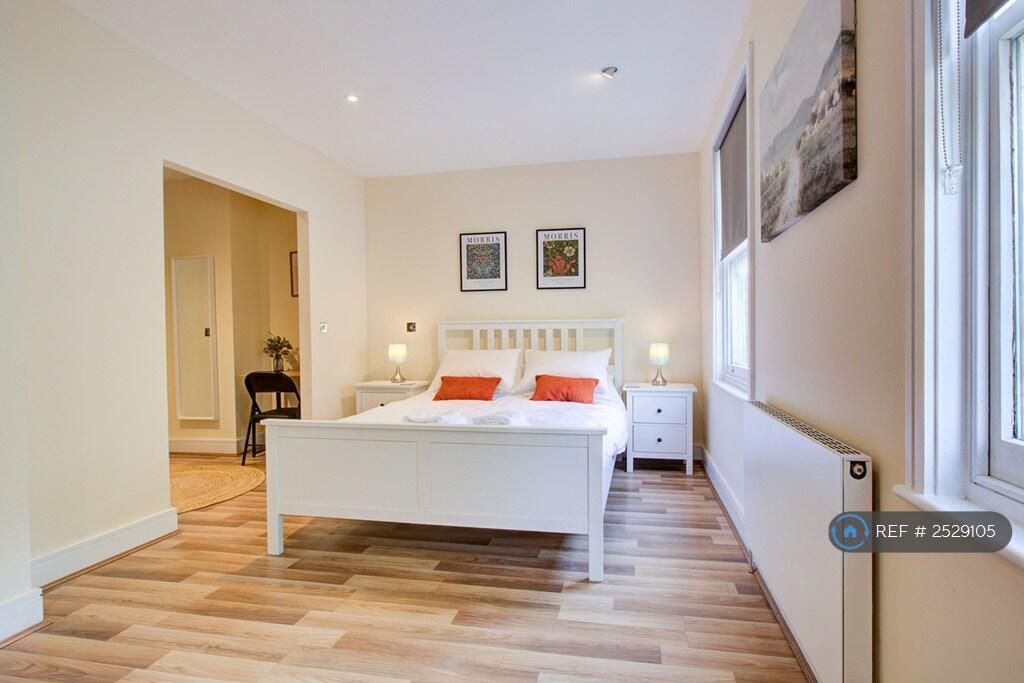 Bedroom 1 With En-Suite