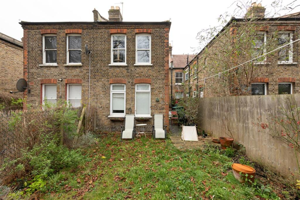 Carr Road E17