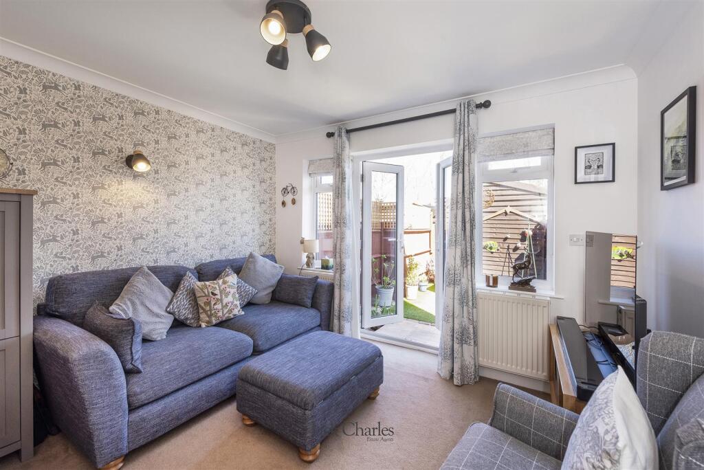 Robin Cottage, TN12 5AR 004.jpg