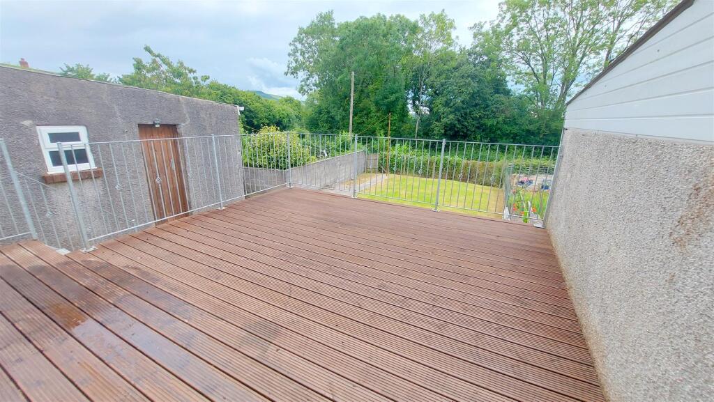 Decking.jpg