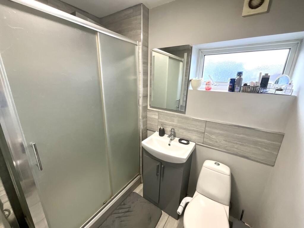 Milton Avenue, Alfreton, DE55