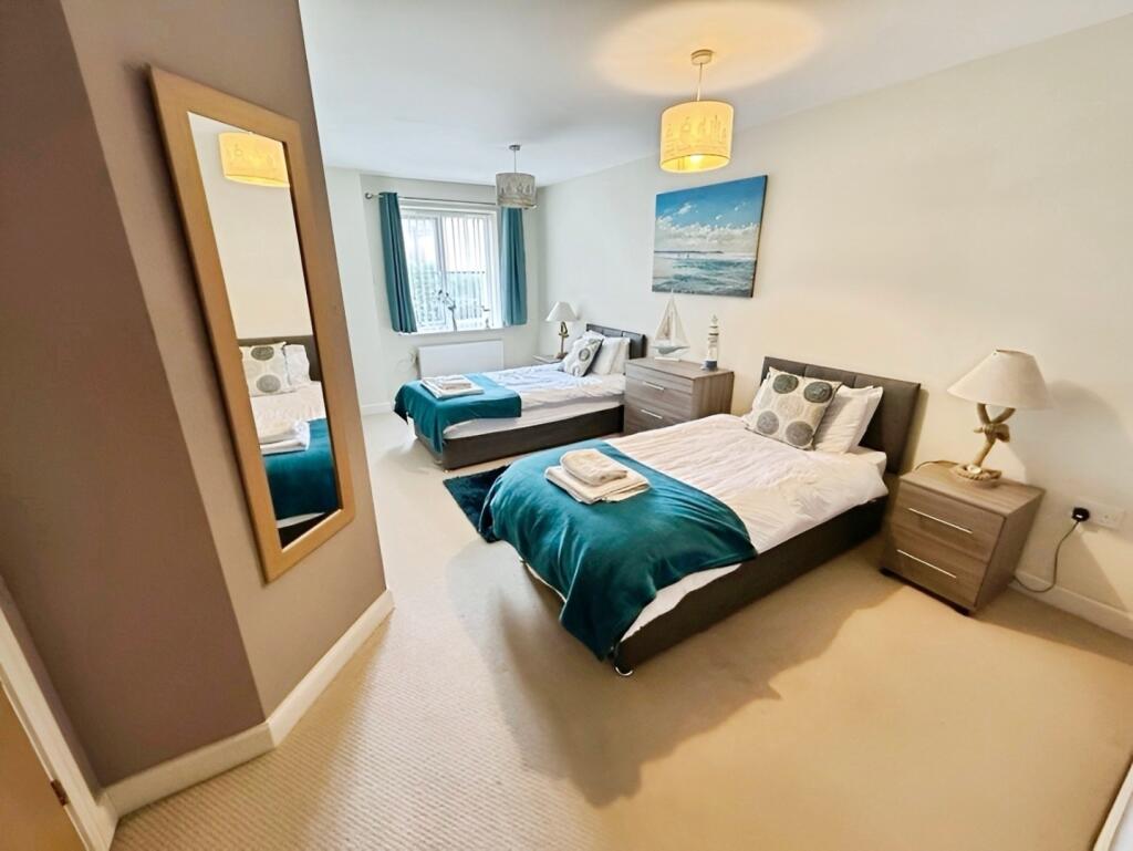 pbox-bedroom-317238.jpg