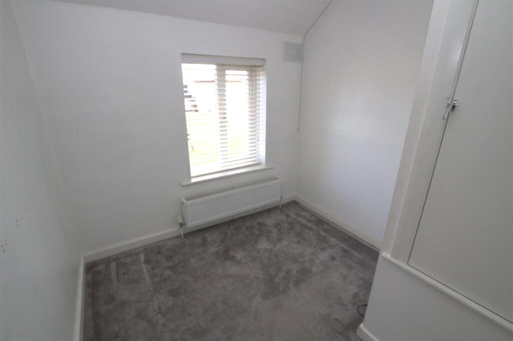 front bed.jpg