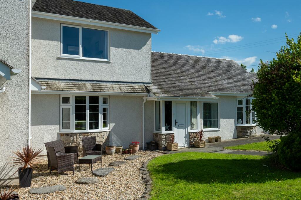 Exterior Photographs - Penrallt, Benllech-7.jpg