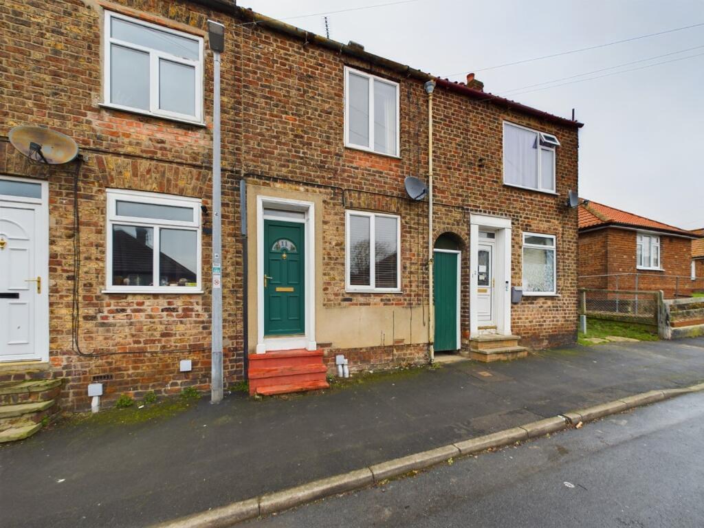 2 Bedroom Mid-Terrace House - For Sale