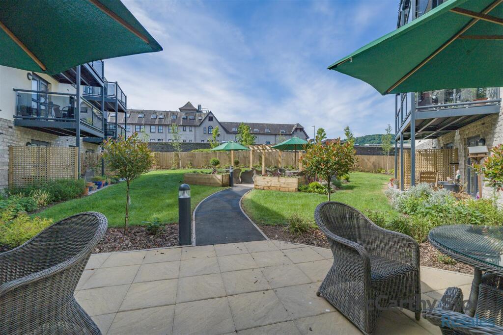 8648404-exterior04.jpg
