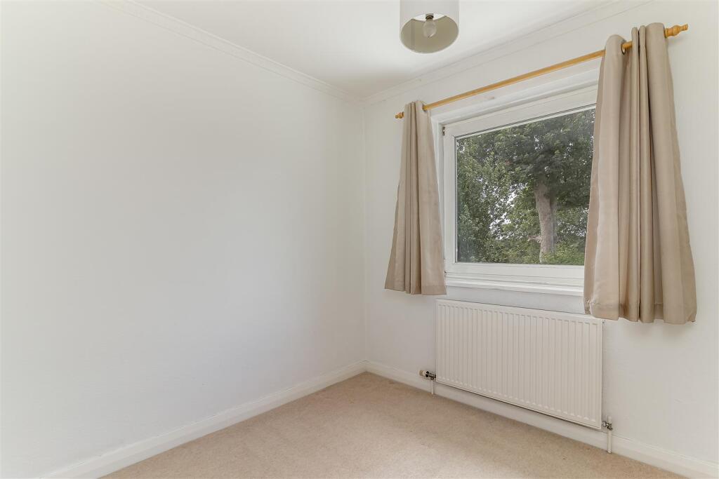 Bedroom 4.jpg