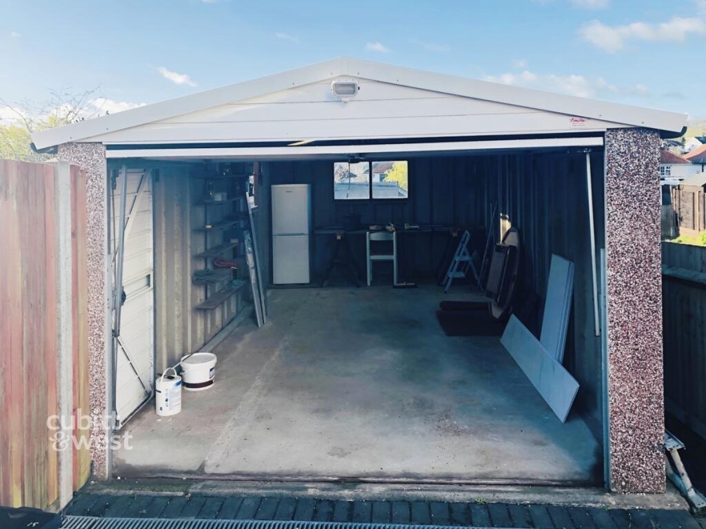 55f73d2f-garage (1)