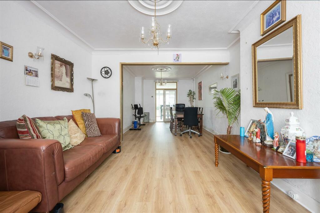 Normanshire Drive