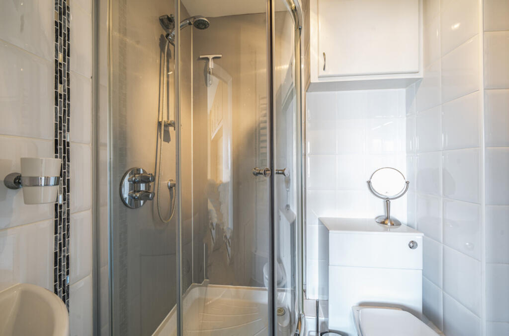 1294428-11-682c55...