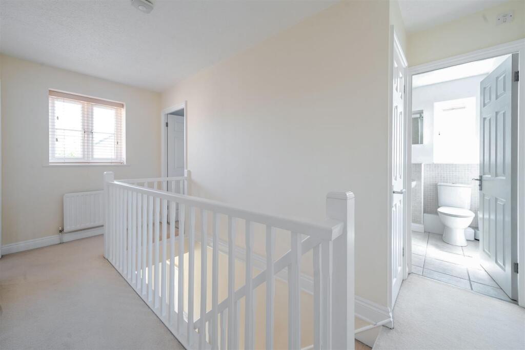 44 Docklewell Close, Towcester (39).JPG