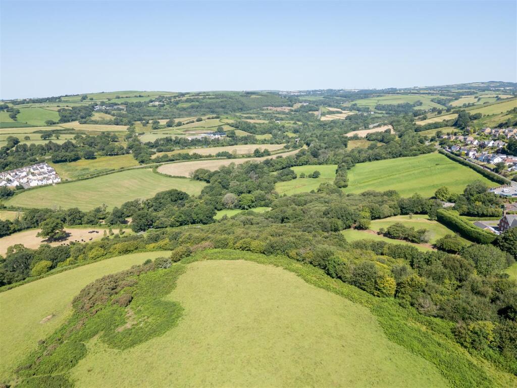 14 Coed Y Brynallt 07.jpg