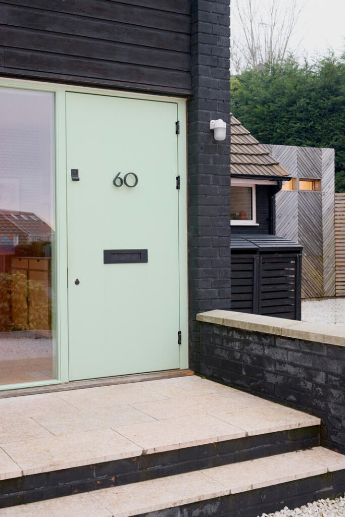 323812 - 25.12.15_TMH_SUTTON CRESCENT_03.JPG