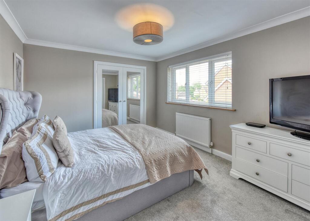 9 Virginia Drive-Bedroom 1.jpg