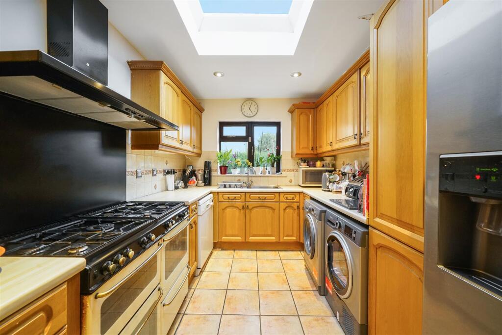 230 Summers Lane - YYG9b72mwGYUSmYbkuKY.jpg