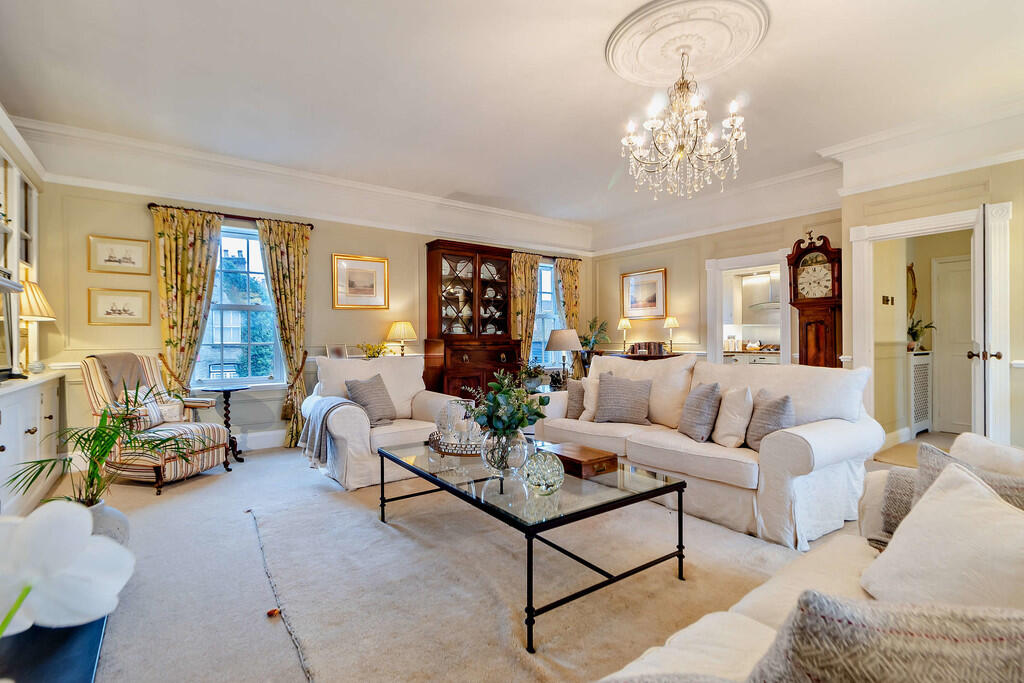 8632598-interior2...