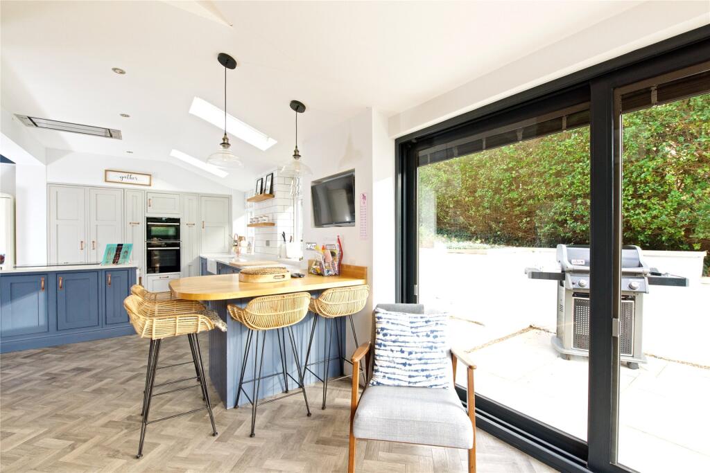 Kitchen/Breakfast