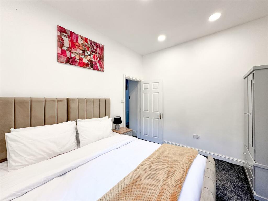 Staycasa Accommodation Manchester Carrill  2024AUG