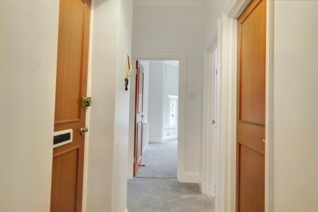 7.hallway.jpg