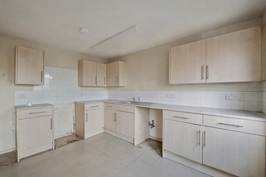 137 Lime Kiln, Royal Wootton Bassett, Wiltshire SN4 7HQ