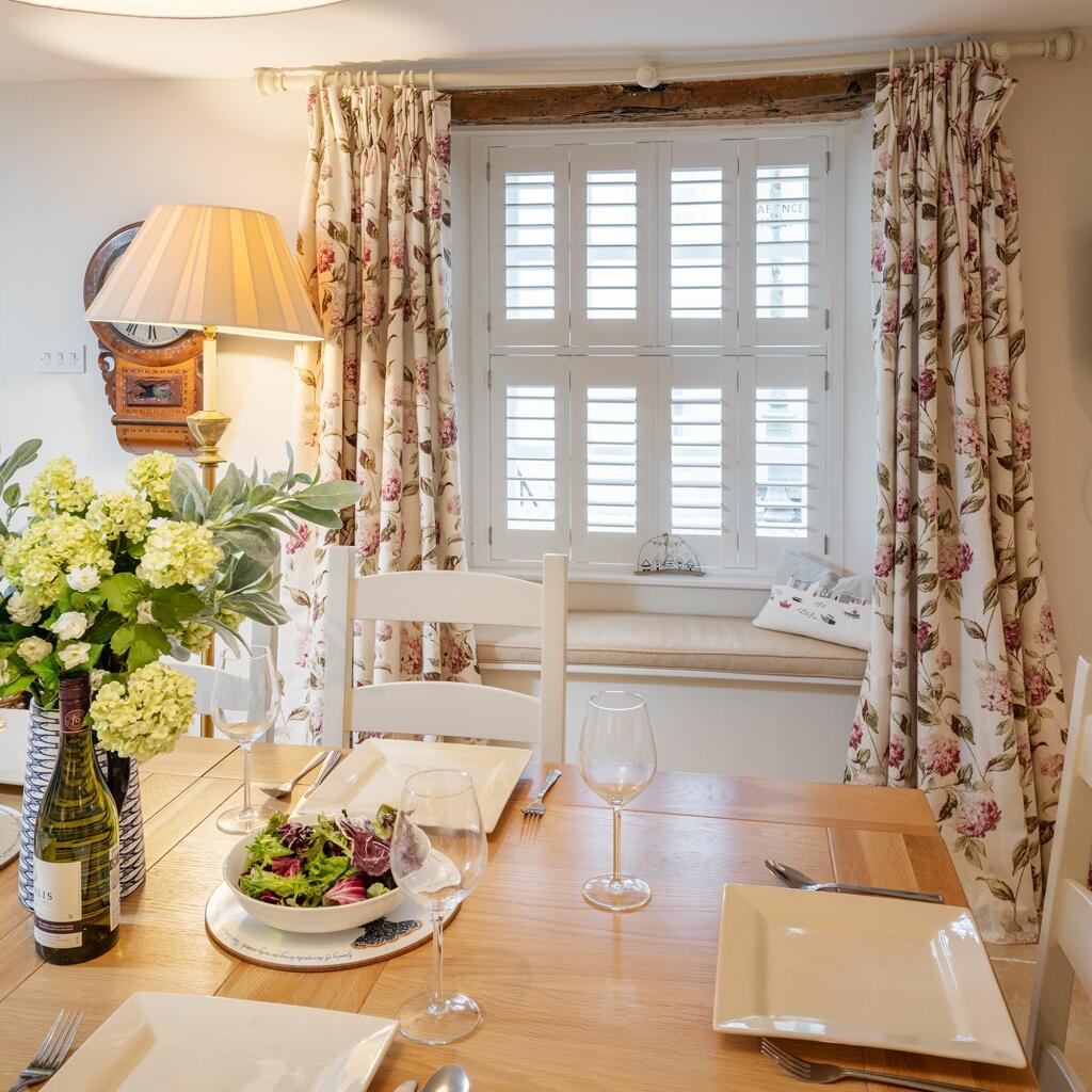 34 Clarence Hill, Dartmouth,  Dining Area