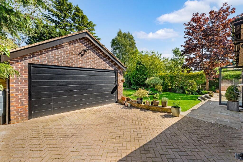 31 CARRWOOD AVENUE-68.jpg