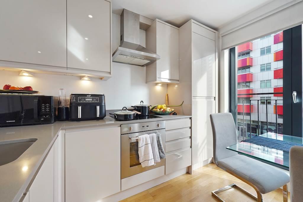 10-0797JUS05814 (1)-small.JPG