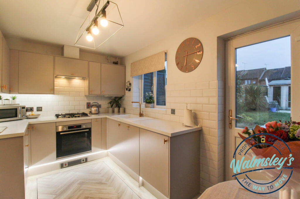 Kitchen dining &amp; family room