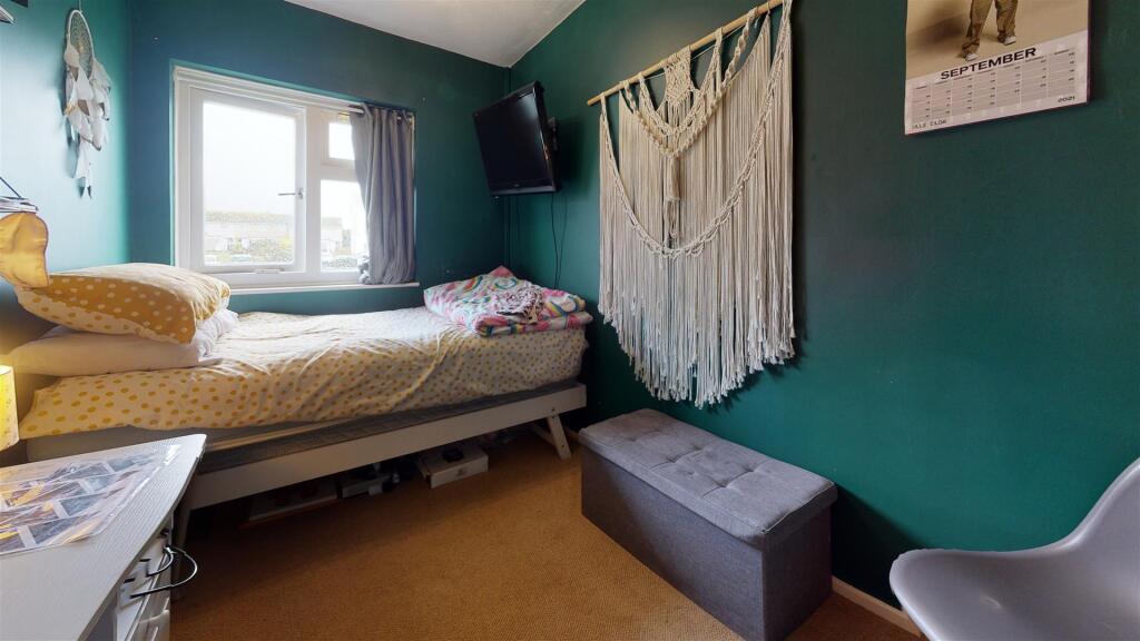 13-Blindmere-Bedroom(5).jpg