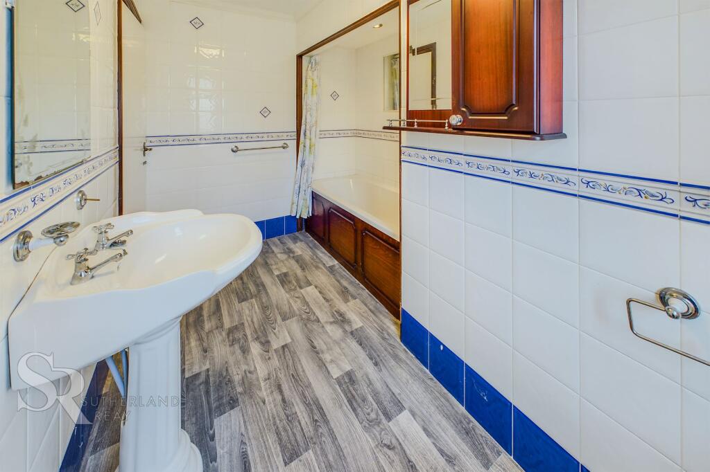 Main Bathroom