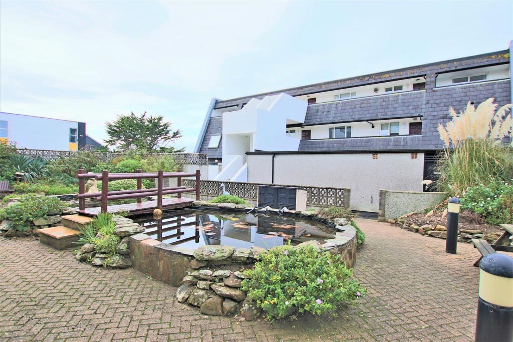 18 Chester Court external