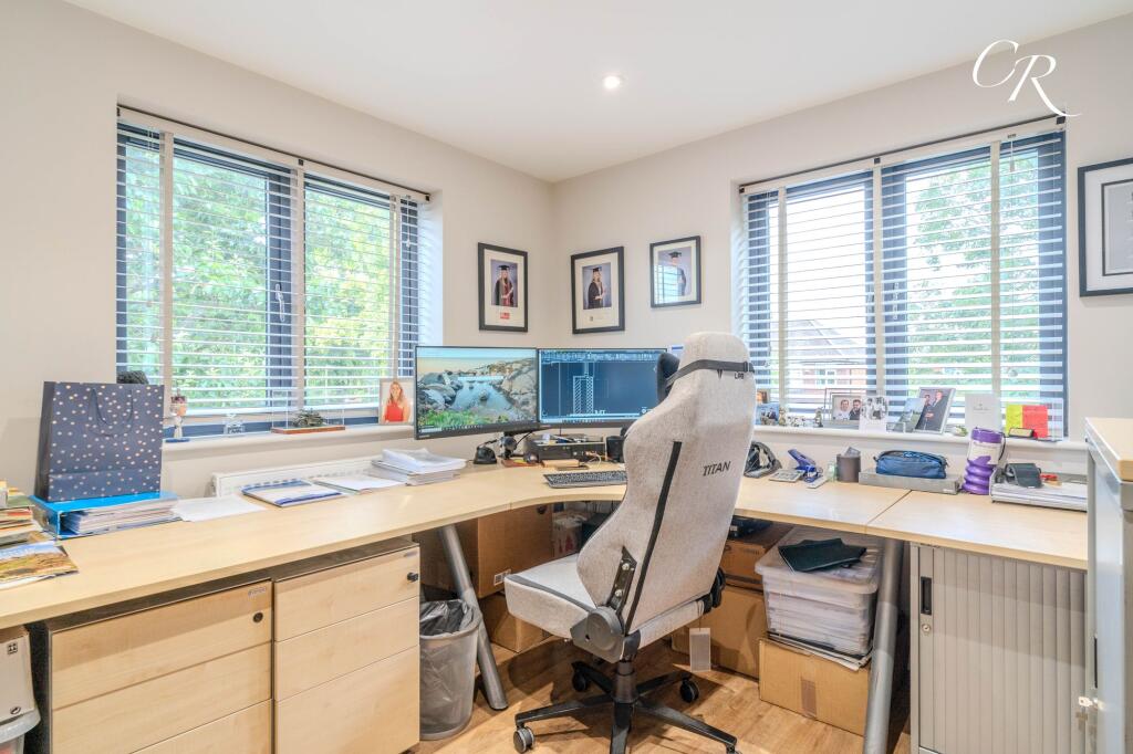 Bedroom / Office Four