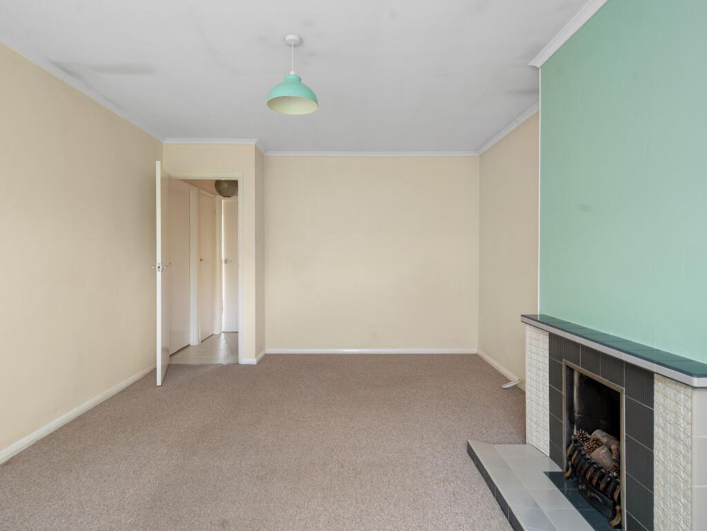 Living Room (view b)