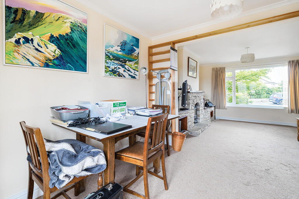 Living/Dining Roo...