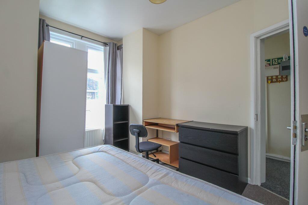 Room 1 (2)