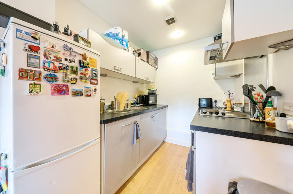 1336123-3-68a4630...