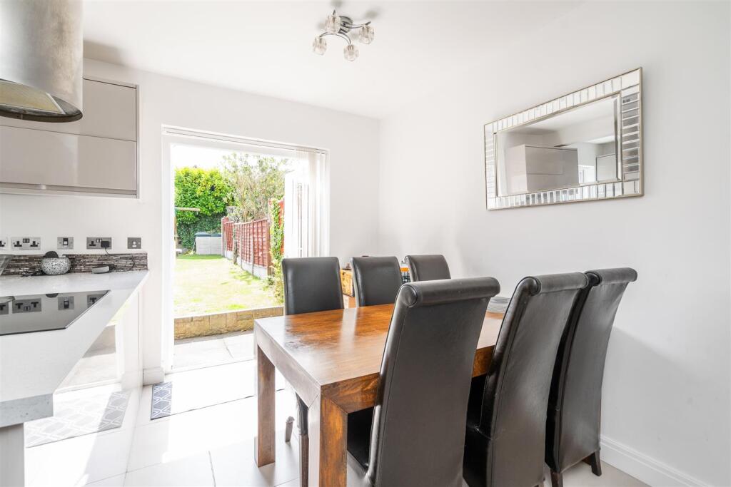 39 Lighthorne Road_11.jpg