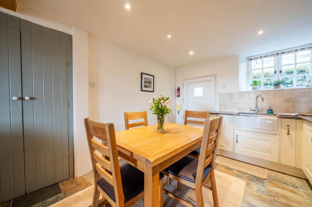 OPEN PLAN KITCHEN/LIVING
