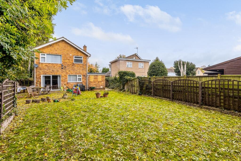 77 Middlegate Road West (Frampton)-11