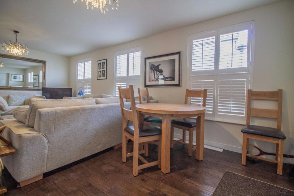 63a Churchgate Street [Dining Room area] 01.jpg