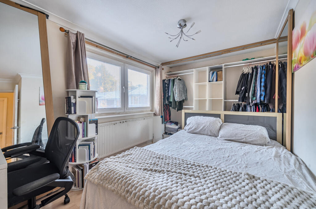 1395362-12-695bdd...