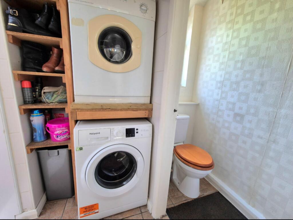 Utility area &amp; WC