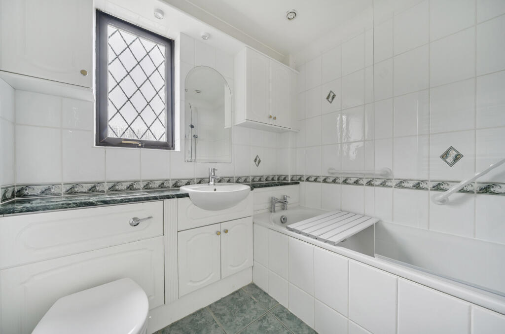 1376730-21-690c8a...