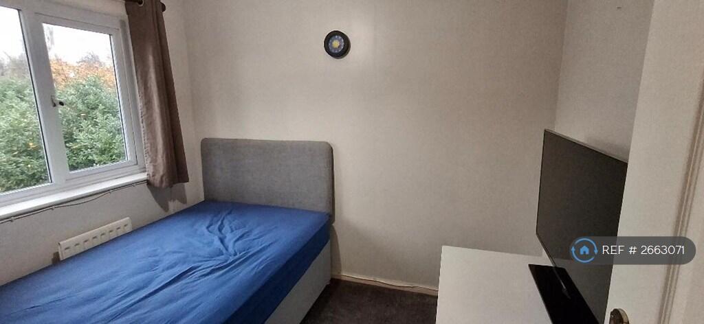 2nd Bedroom