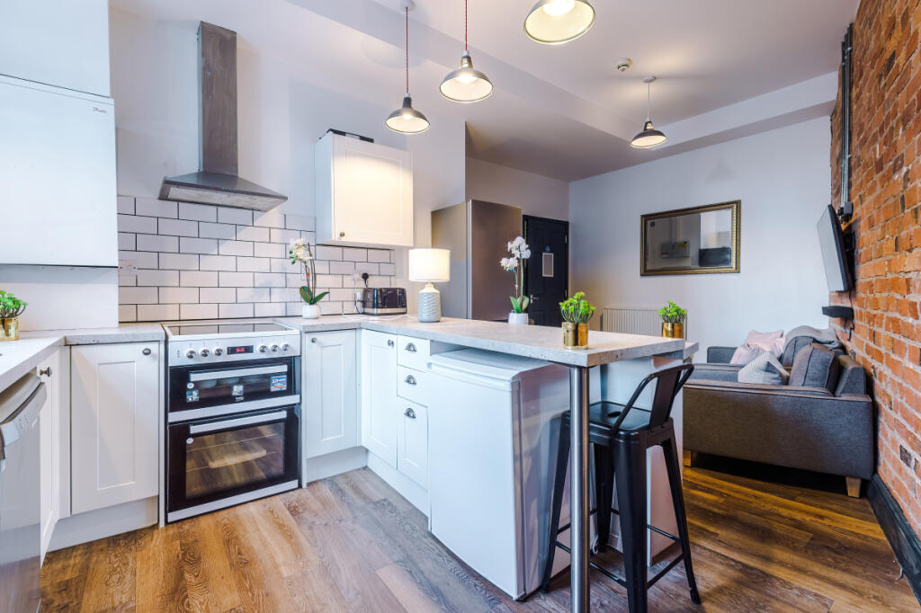 Flat 10, Shoe and Boot, Kitchen 2