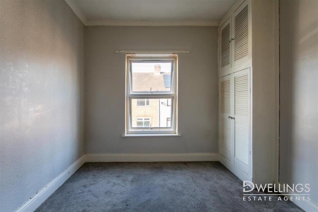 DWELEST- 173 Horninglow Road, DE14 2QS-0017.jpg
