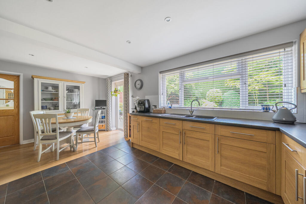 1314921-11-685ac5...