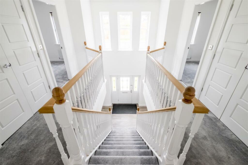 Galleried landing