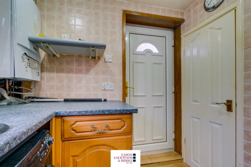 Kitchen  1.jpg